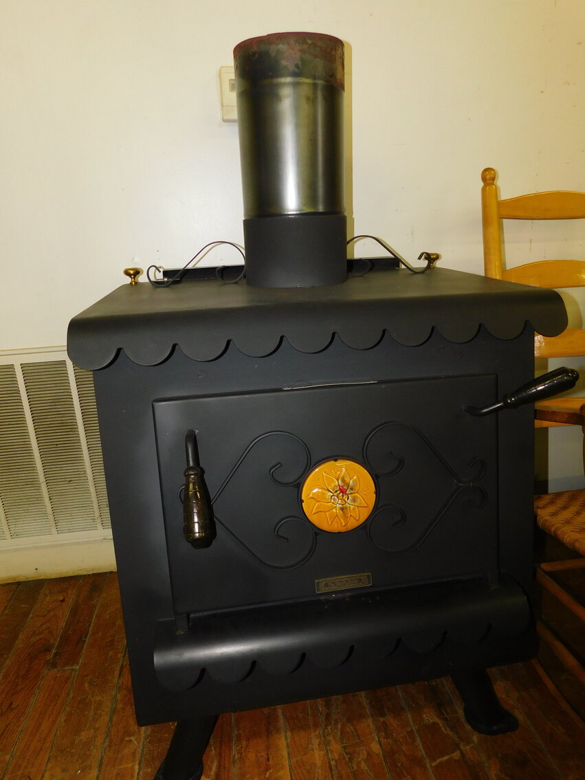 Image for Jane Lew, WV – Estate of Gary Ware: JD Lawn Tractors, Lawn Care Equipment, Tools, Trailer, Golf Cart, Home Furnishings, and More!