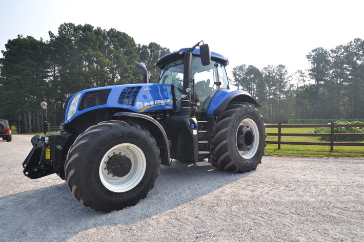 Image for 2016 NEW HOLLAND T8.435