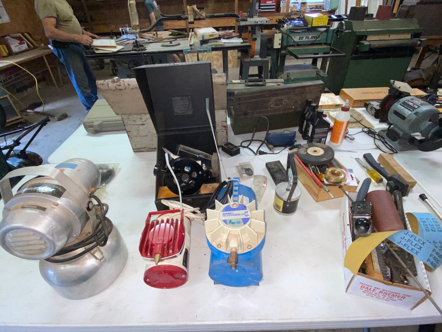 Image for ABSOLUTE AUCTION - METROPOLIS