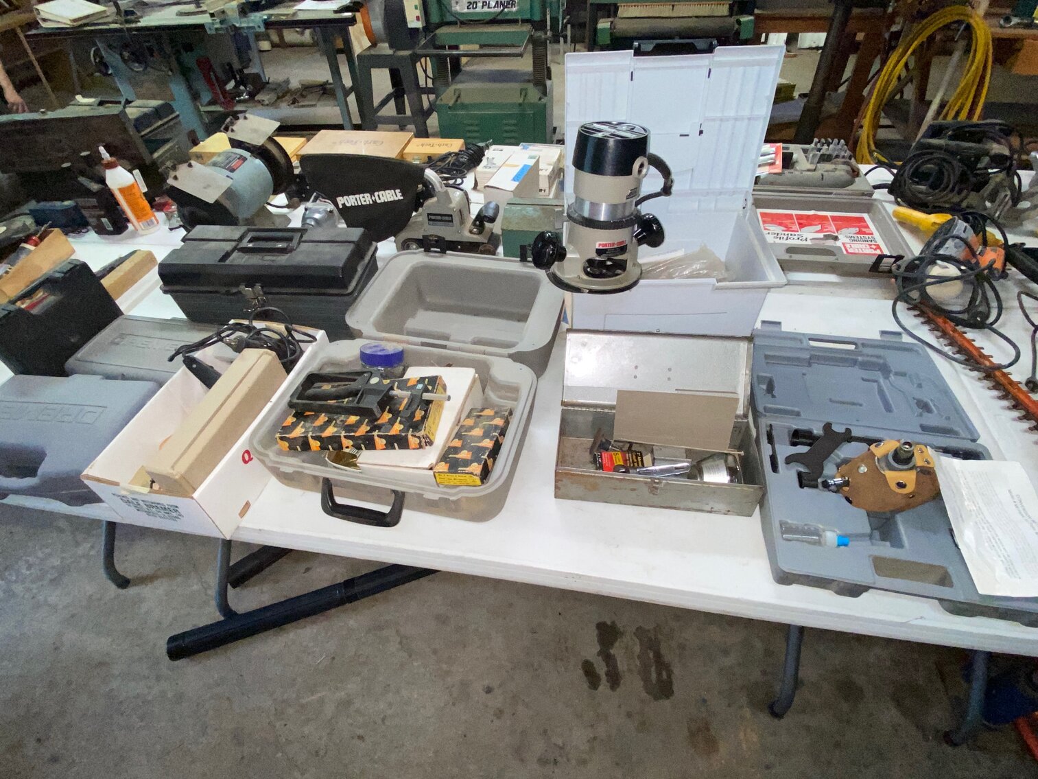 Image for ABSOLUTE AUCTION - METROPOLIS