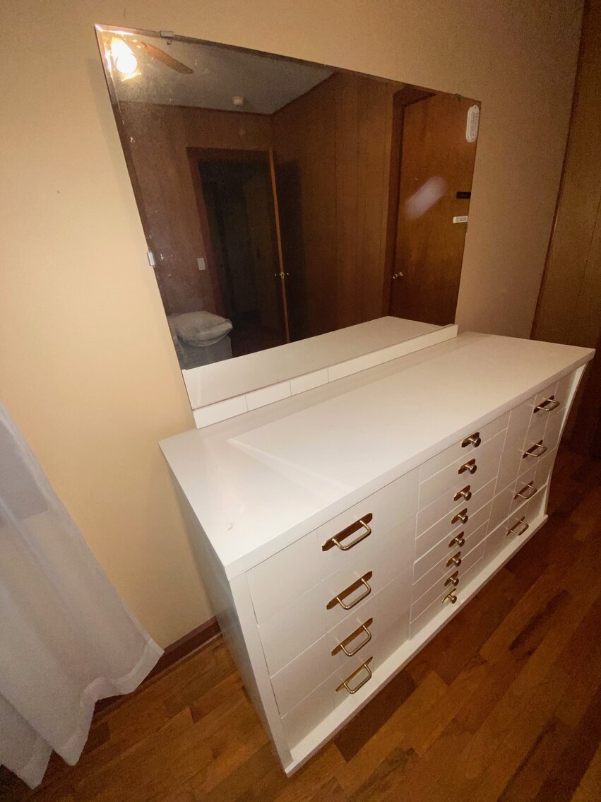 Image for ABSOLUTE AUCTION - METROPOLIS