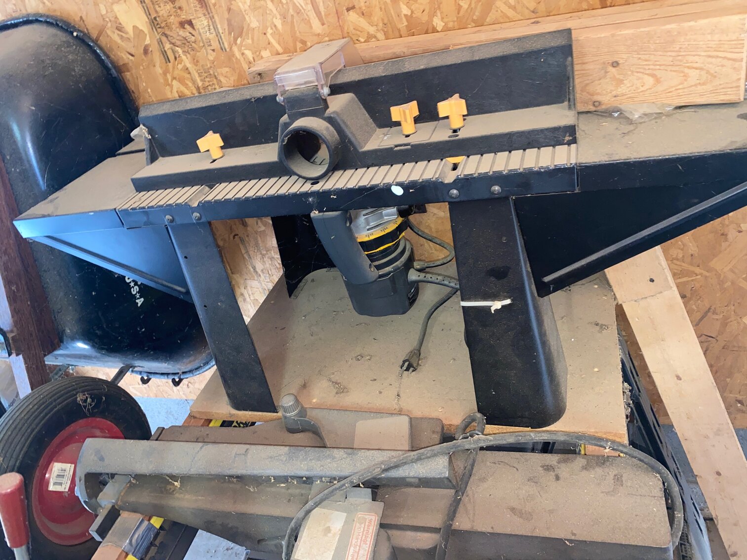 Image for ABSOLUTE AUCTION - METROPOLIS