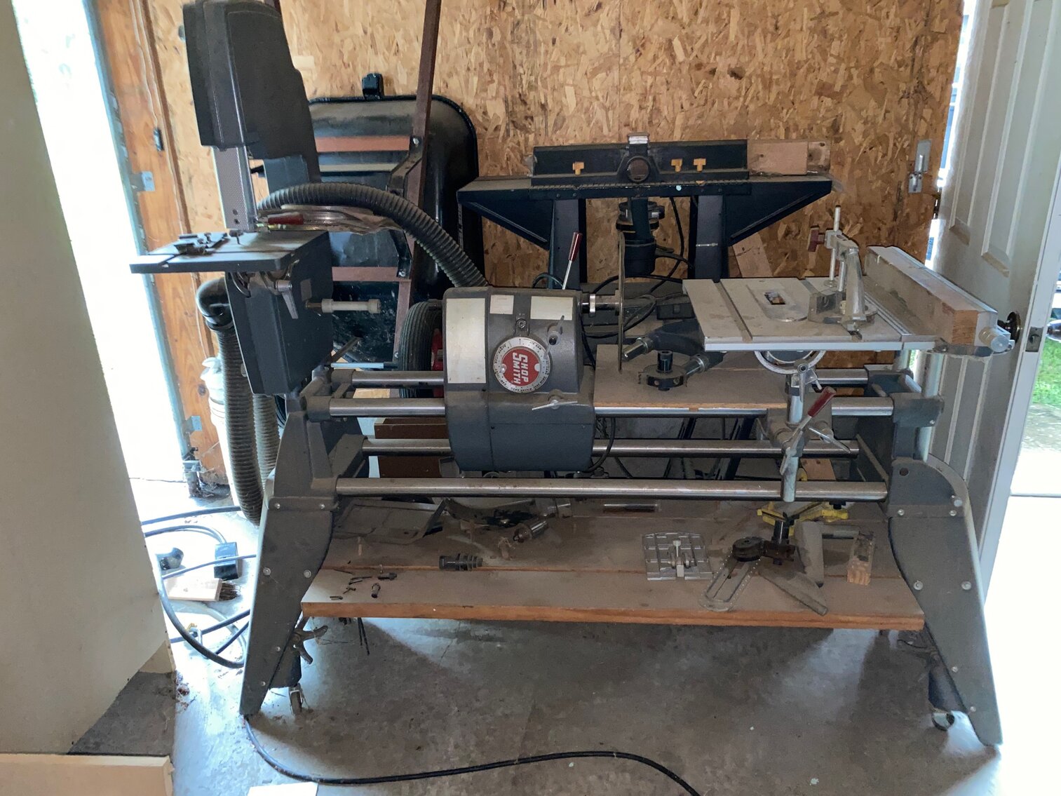 Image for ABSOLUTE AUCTION - METROPOLIS