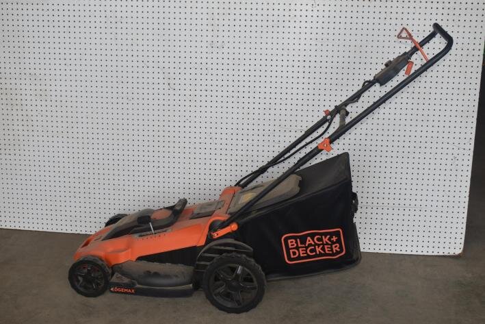 Multi Party: Tractor, Scissor Lift, Presses, Tools, Tool Benches, Automotive, Hardware