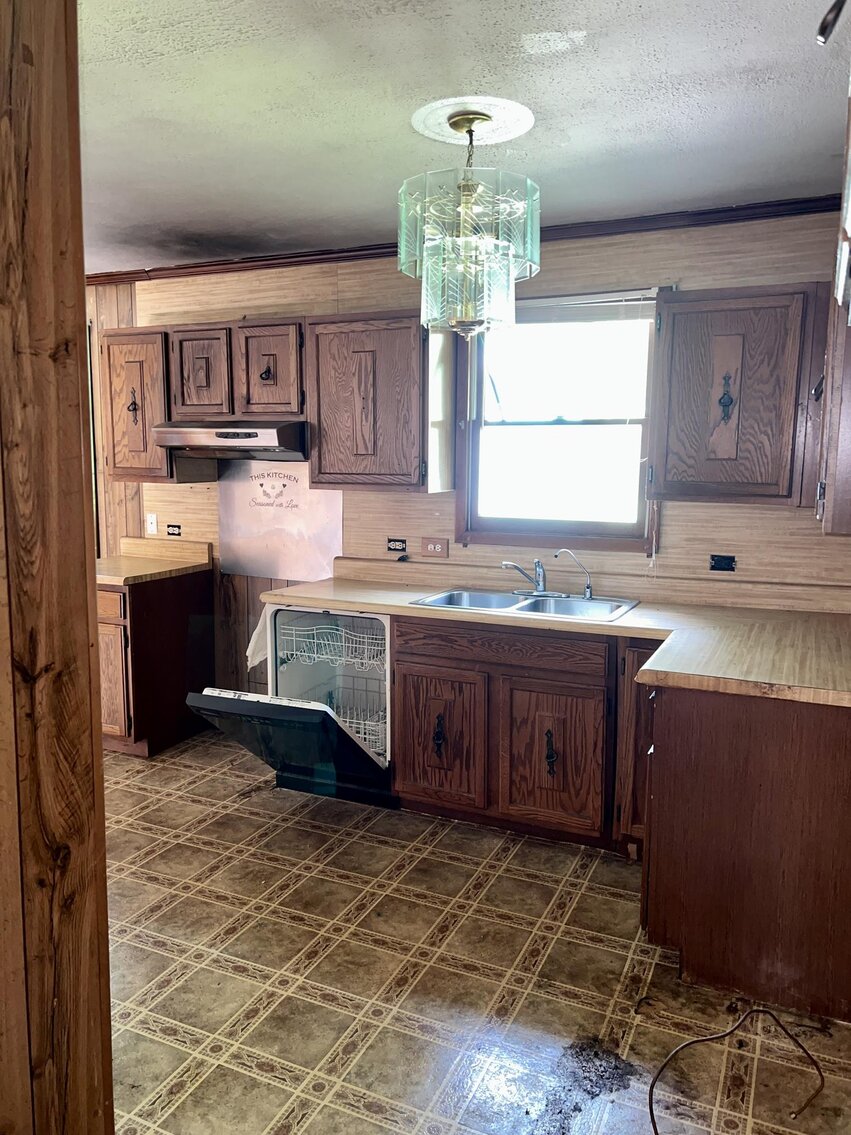 Image for SOLD $132,000 - Home, 2 Mobile Homes, & Garage Selling to the Highest Bidder