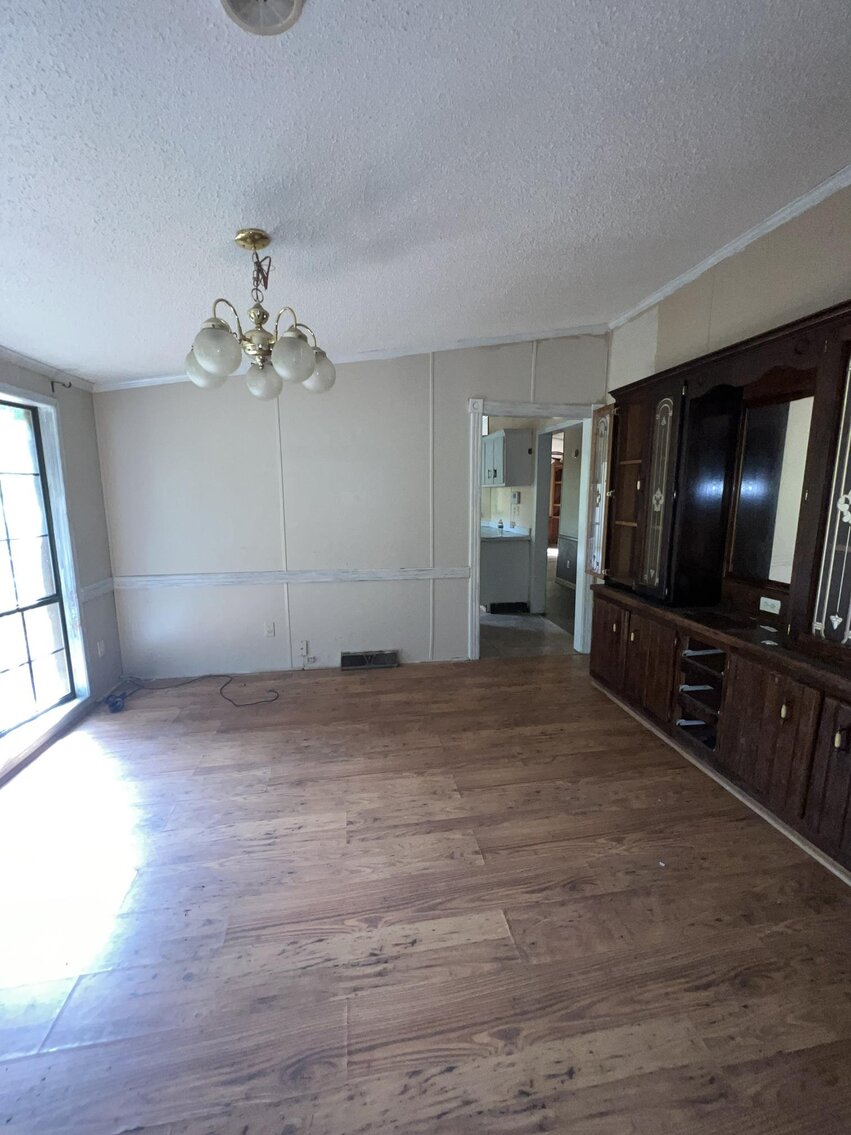 Image for SOLD $132,000 - Home, 2 Mobile Homes, & Garage Selling to the Highest Bidder