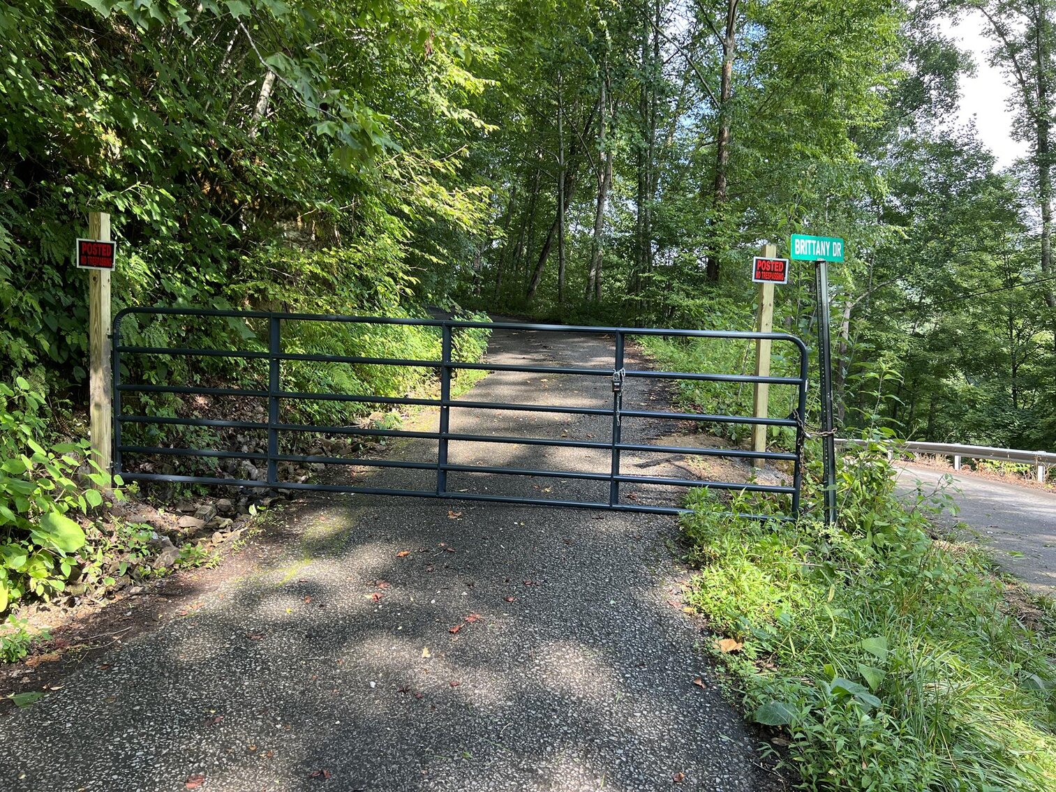 Image for SOLD $132,000 - Home, 2 Mobile Homes, & Garage Selling to the Highest Bidder