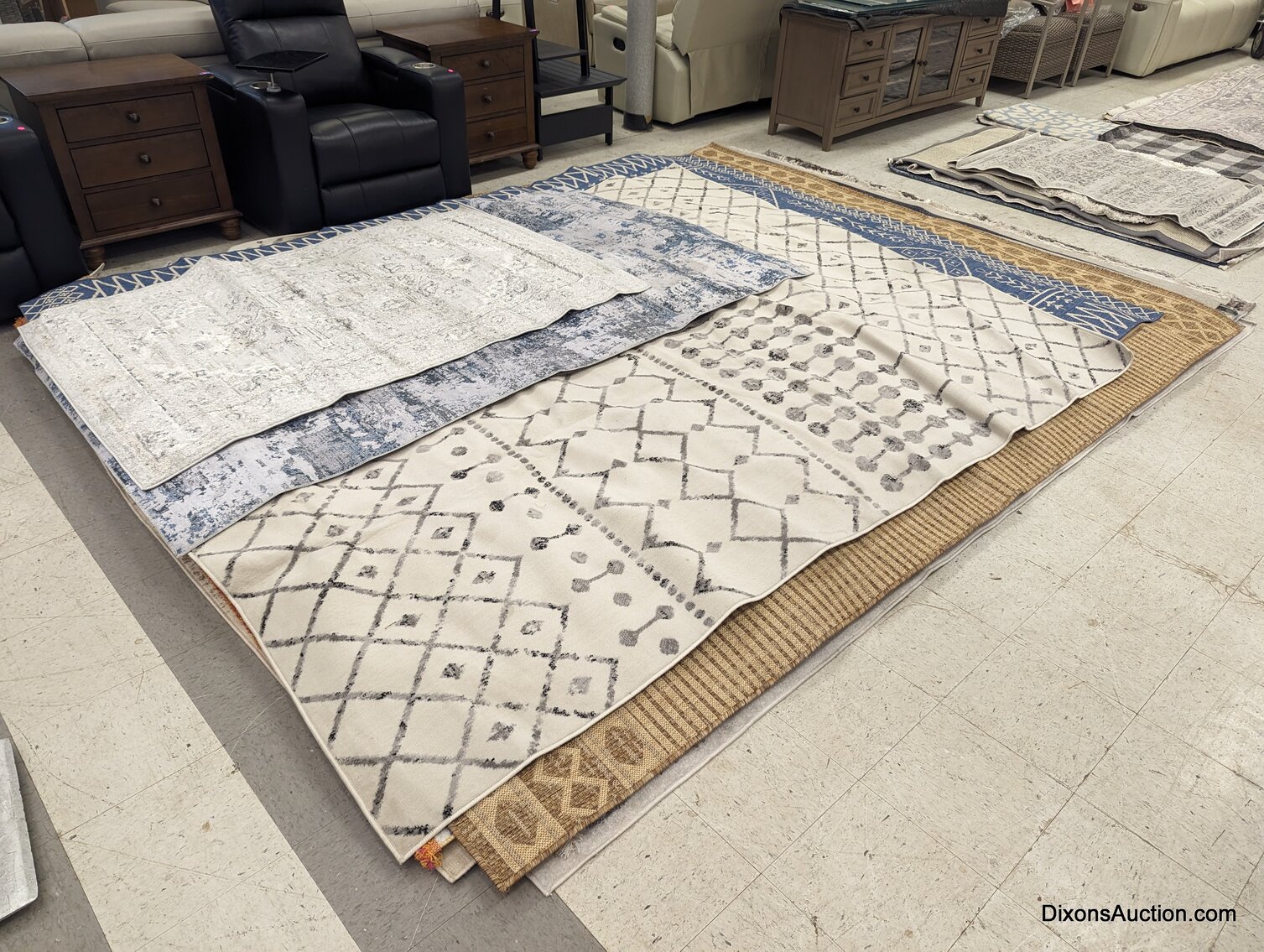 8/1/2023 Brand New Home Depot Rugs Liquidation Online Sale