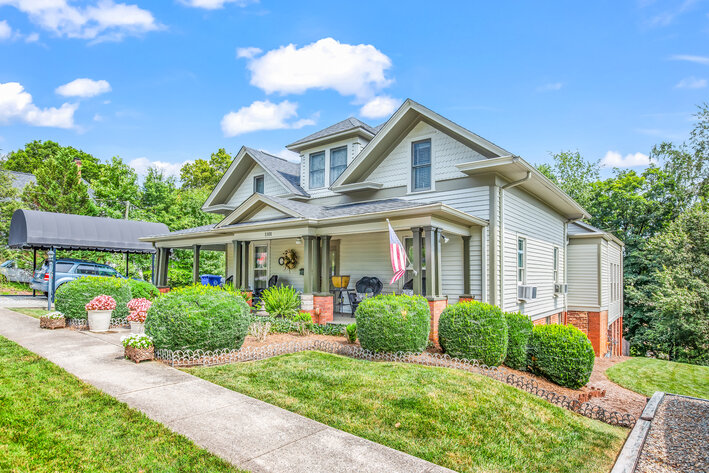 Image for Vintage 1930's Beauty in N Wilkesboro Auction