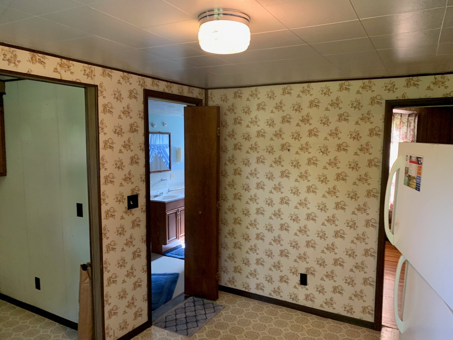 Image for SOLD $105,050 - 3 Bedroom Home with Large Detached Garage