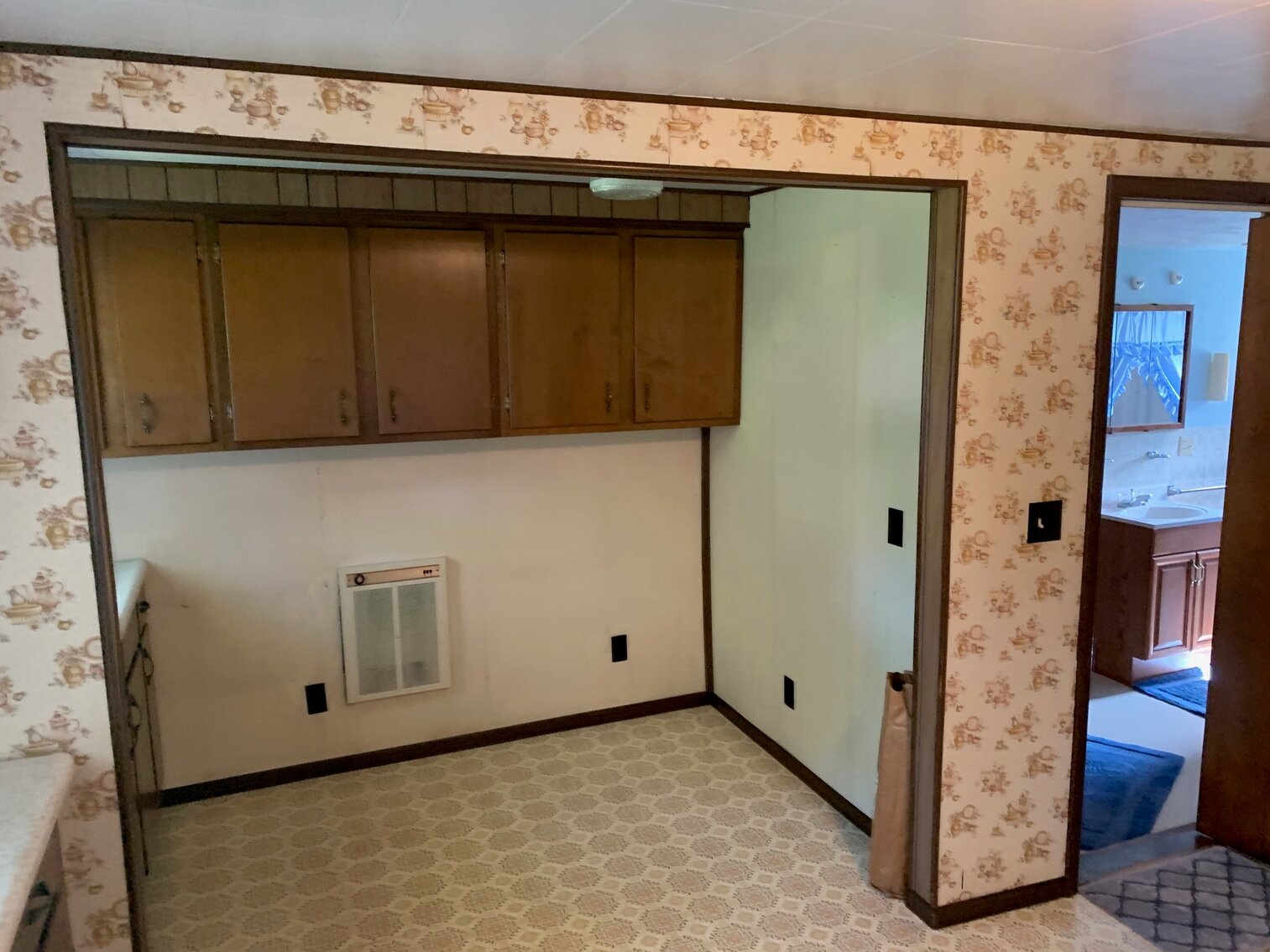 Image for SOLD $105,050 - 3 Bedroom Home with Large Detached Garage