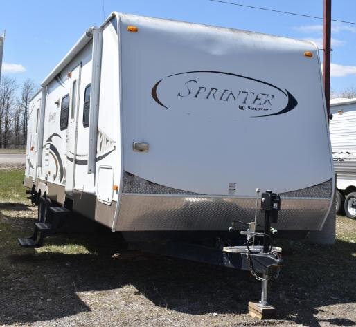 21 Campers: (8) 5th Wheel & (13) Travel Trailers