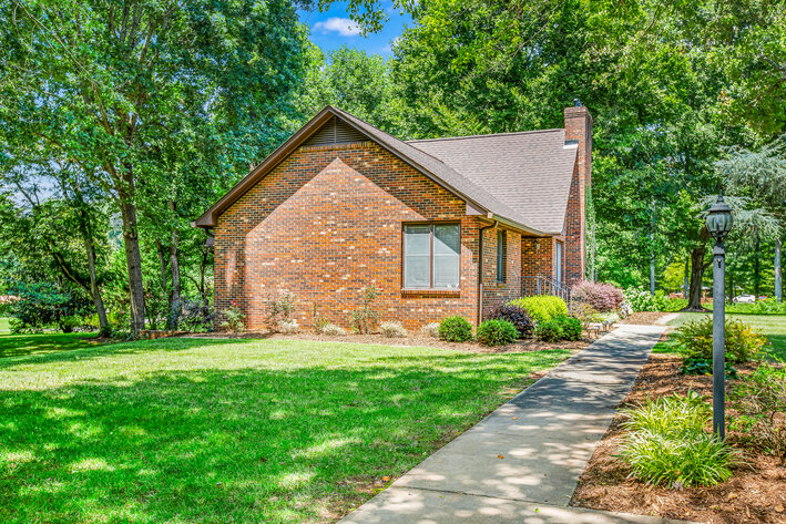 Image for Davie Home with Acreage and Shop Auction