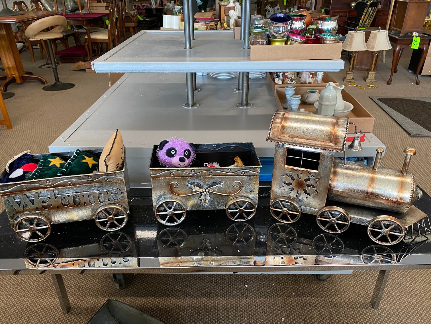 Image for Summersville, WV – Overstock Liquidation Auction! Vintage Items, Antiques, Collectibles, Novelty Items, and Much More!