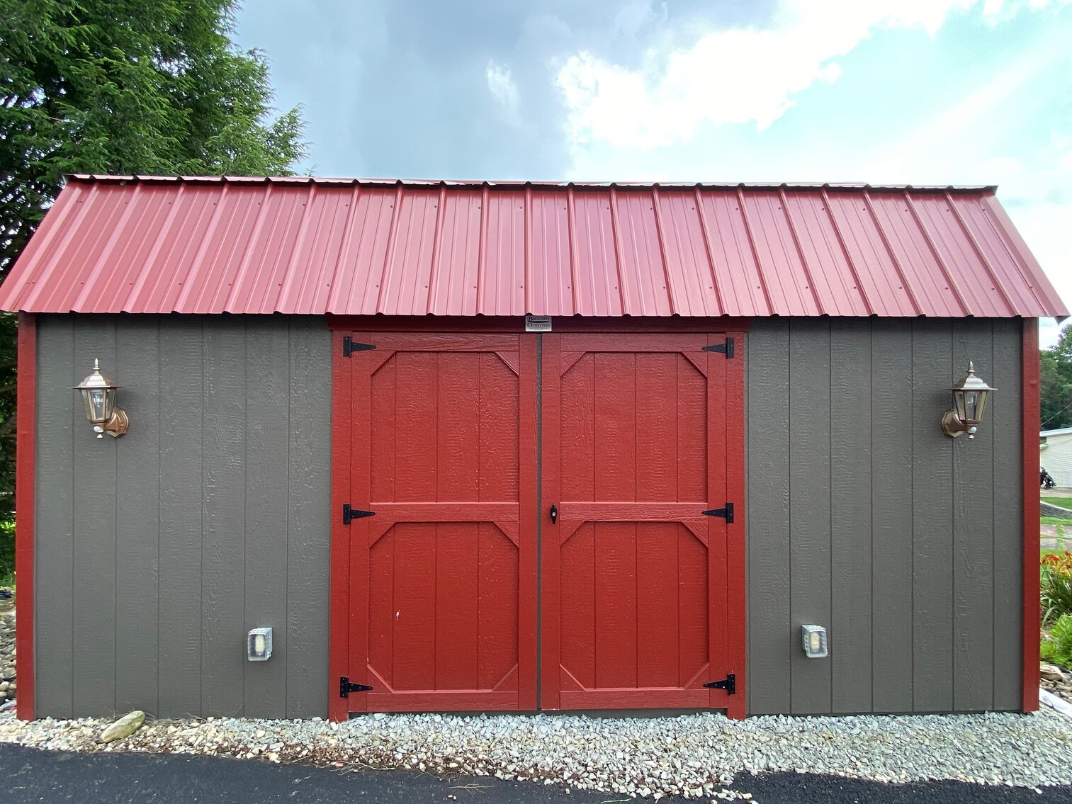 Image for Cardale, PA – Estate Auction: Fracine Ann Pavone: Jukebox, Player Piano, Top Quality Furnishings & Decorative Items, Kitchen Wares, Antique & Modern Collectibles, Trains, Dolls, and more!