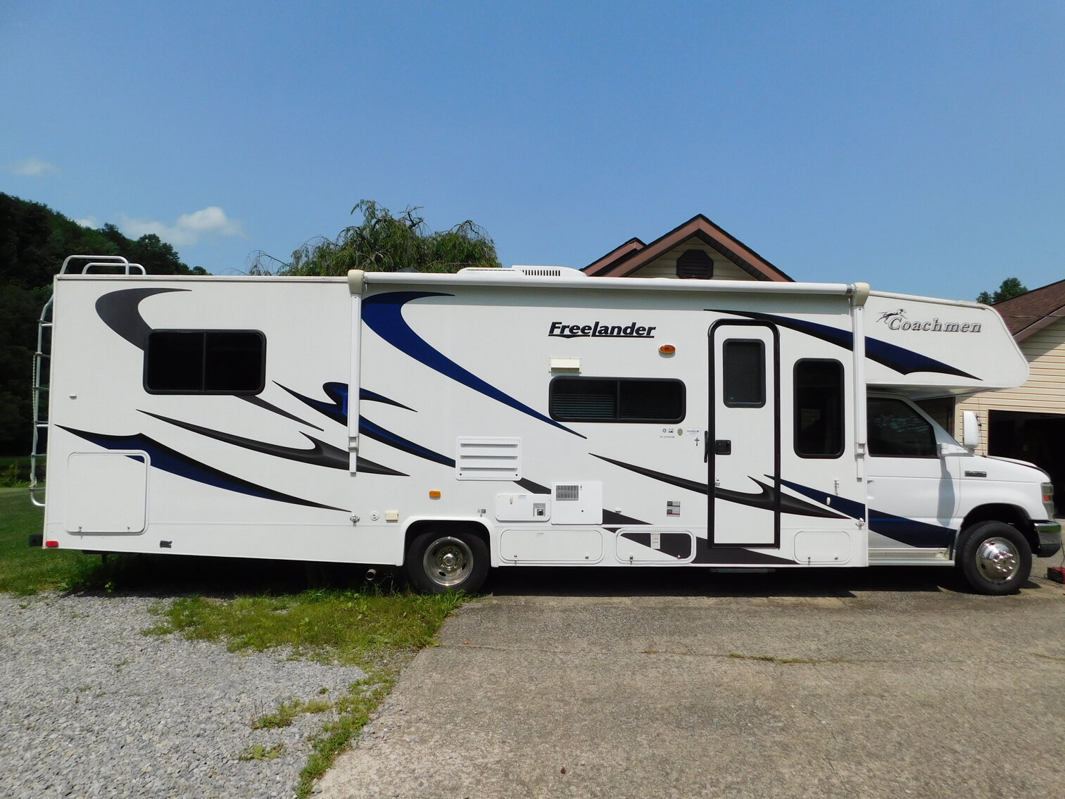 Image for Horner, WV – Estate Farm Equipment Auction! Tractors, Farm Equipment, Trucks, Cars, Trailers, Household Furnishings, Furniture, Collectibles, and more!