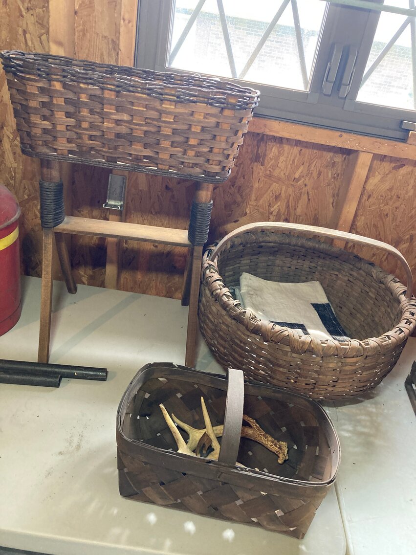 Image for Uniontown, PA – Moving Auction: 14’ Lund Aluminum Boat, Boat Accessories, Power Tools, Hand Tools, Lawn Furniture, and more!