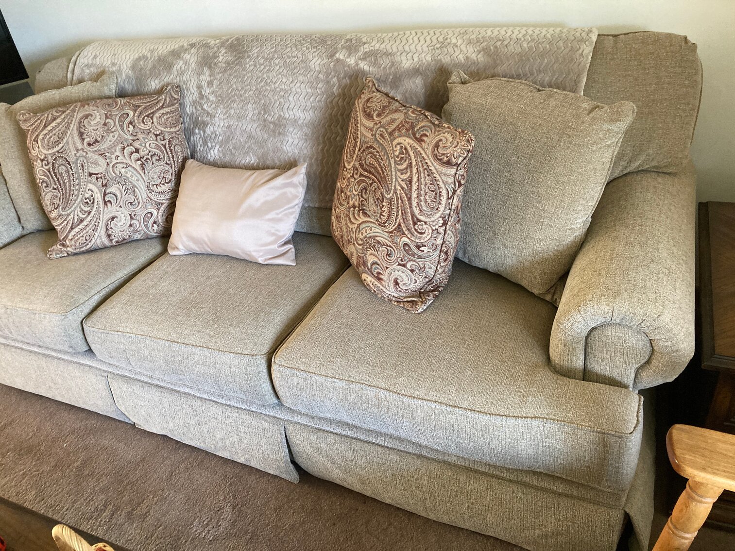 Image for Uniontown, PA – Moving Auction: 14’ Lund Aluminum Boat, Boat Accessories, Power Tools, Hand Tools, Lawn Furniture, and more!