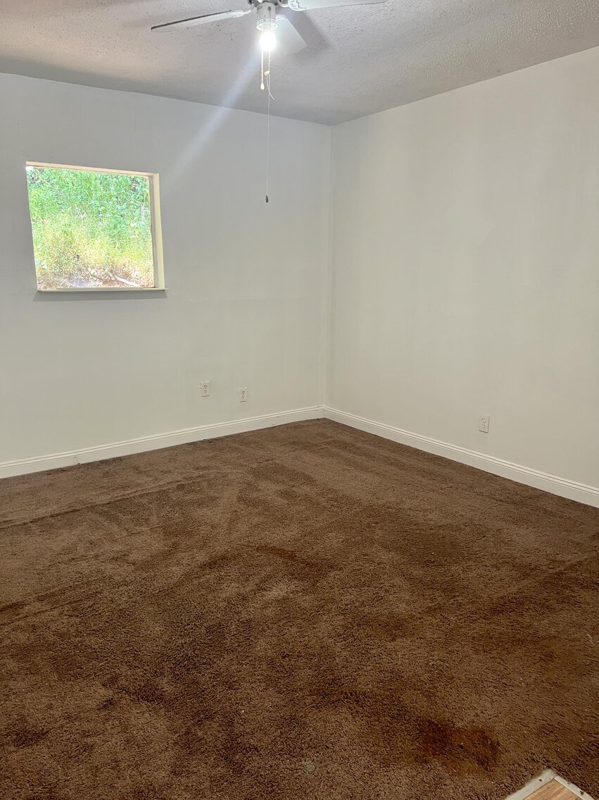 Image for SOLD $97,900 - Income Generating 4 Unit Apartment Building Near the VA Hospital