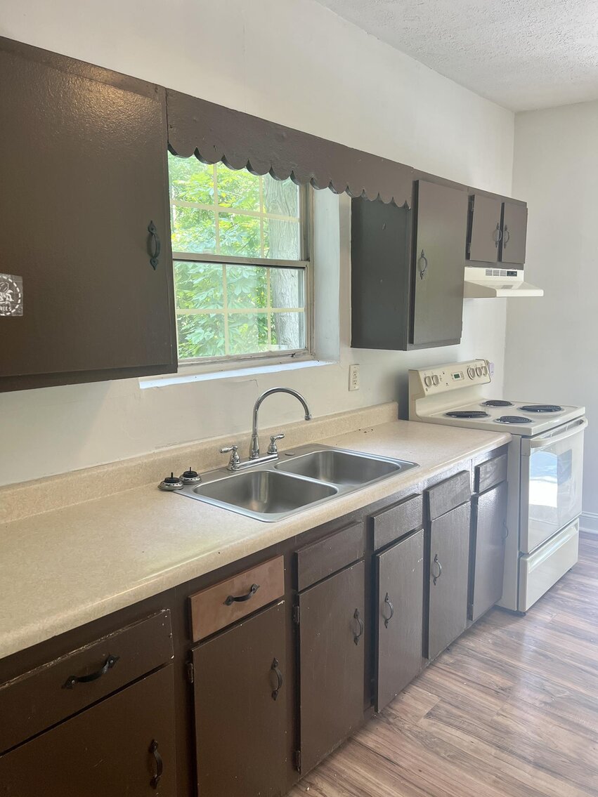 Image for SOLD $97,900 - Income Generating 4 Unit Apartment Building Near the VA Hospital