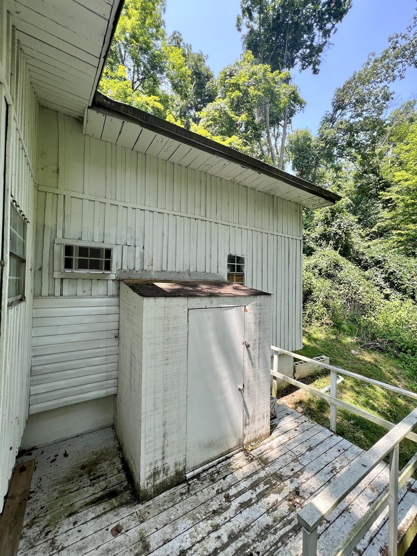 Image for SOLD $97,900 - Income Generating 4 Unit Apartment Building Near the VA Hospital