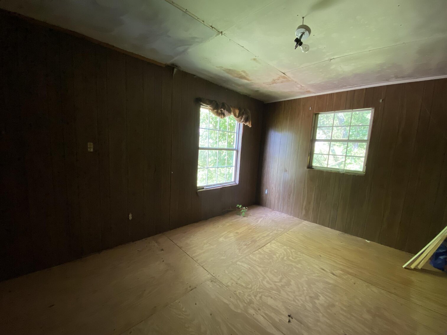 Image for SOLD $61,600 - 3 Bedroom on 0.61 Acres Selling to the Highest Bidder