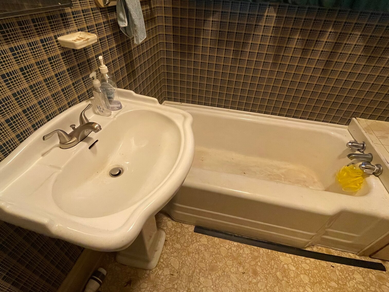 Image for SOLD $41,800 - 3 Bedroom in the South Hills Selling to the Highest Bidder