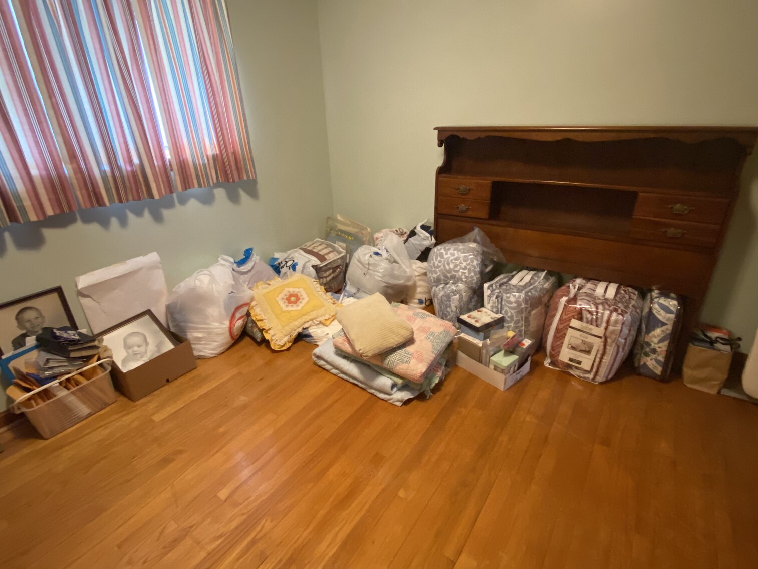 Image for Robert H. Fleenor Estate Sat. Aug. 26th @ 10:00 AM (PERSONAL PROPERTY ONLY) 16131 Fairview Rd. Bristol, Virginia 24201 * 