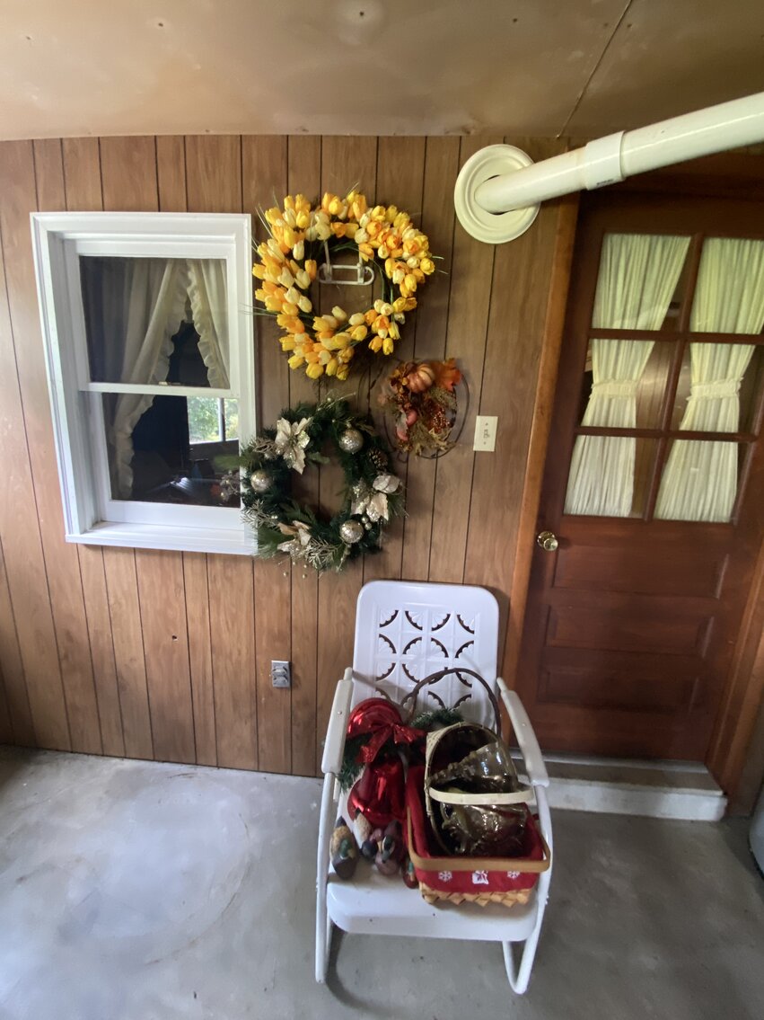 Image for Robert H. Fleenor Estate Sat. Aug. 26th @ 10:00 AM (PERSONAL PROPERTY ONLY) 16131 Fairview Rd. Bristol, Virginia 24201 * 