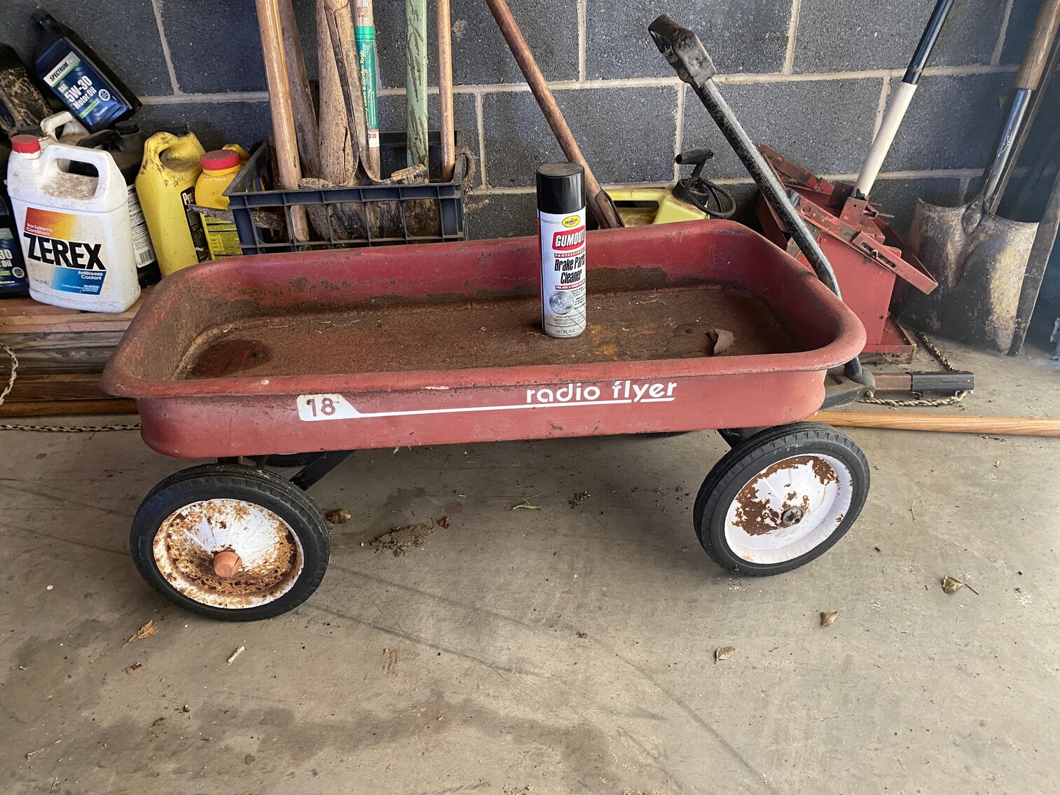 Image for Robert H. Fleenor Estate Sat. Aug. 26th @ 10:00 AM (PERSONAL PROPERTY ONLY) 16131 Fairview Rd. Bristol, Virginia 24201 * 