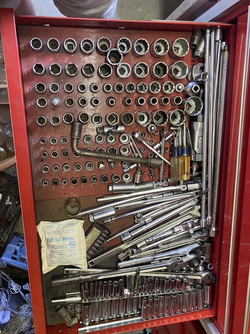 Image for Robert H. Fleenor Estate Sat. Aug. 26th @ 10:00 AM (PERSONAL PROPERTY ONLY) 16131 Fairview Rd. Bristol, Virginia 24201 * 