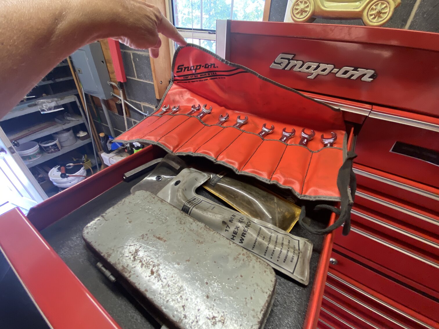 Image for Robert H. Fleenor Estate Sat. Aug. 26th @ 10:00 AM (PERSONAL PROPERTY ONLY) 16131 Fairview Rd. Bristol, Virginia 24201 * 