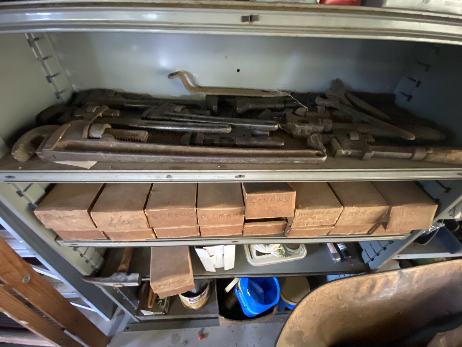 Image for Robert H. Fleenor Estate Sat. Aug. 26th @ 10:00 AM (PERSONAL PROPERTY ONLY) 16131 Fairview Rd. Bristol, Virginia 24201 * 