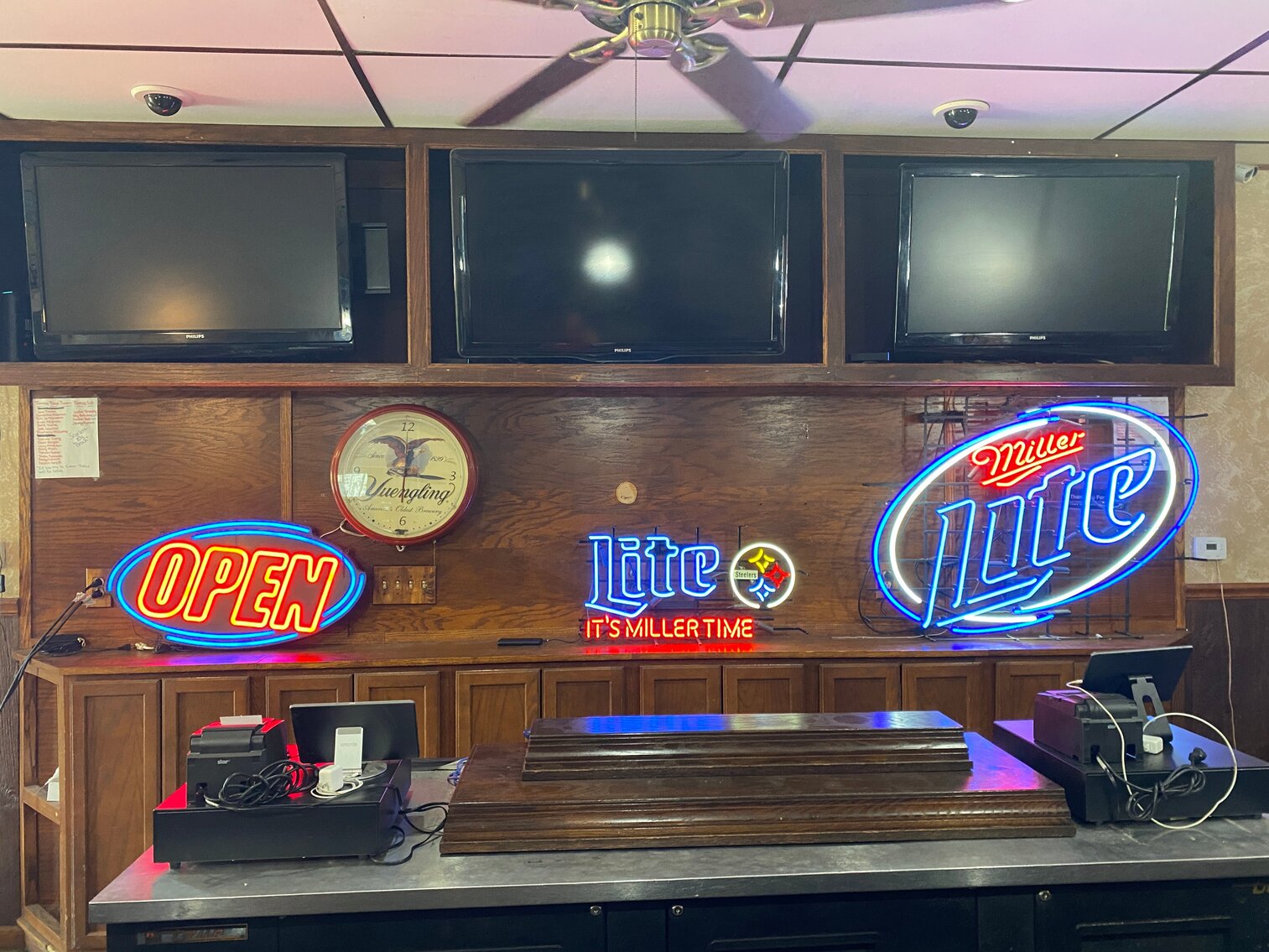 Waynesburg, PA Tommy Boys Tavern Restaurant Equipment, Coolers, Ice