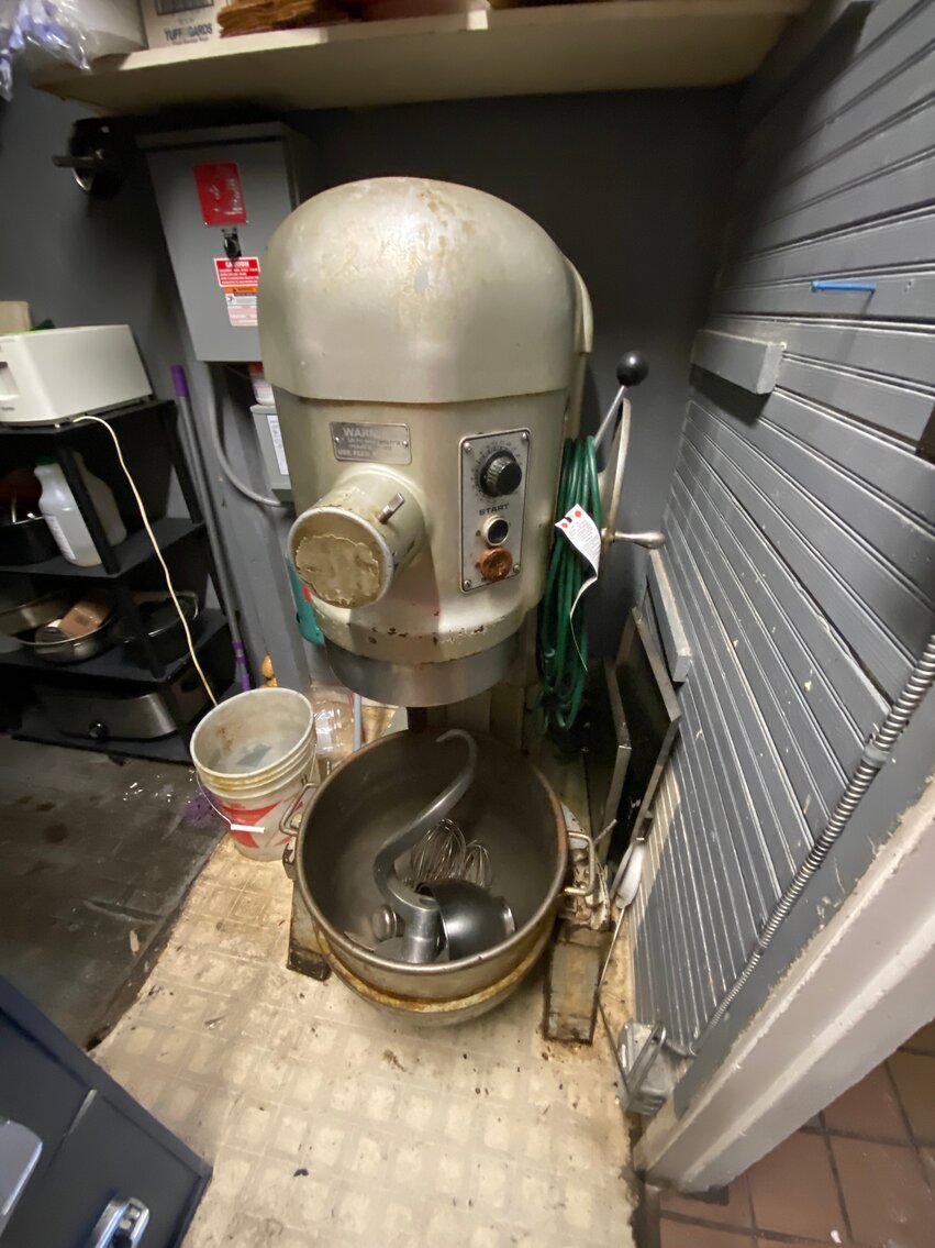 Waynesburg, PA Tommy Boys Tavern Restaurant Equipment, Coolers, Ice
