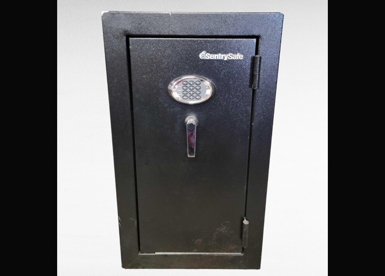 Image for August 2023 Furniture & Décor Auction