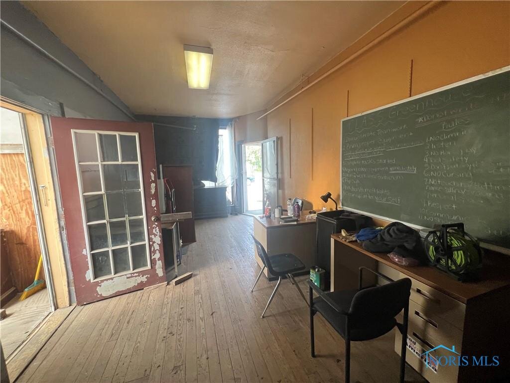 Image for MINIMUM BID AUCTION $50,000! 828 Oakwood Ave