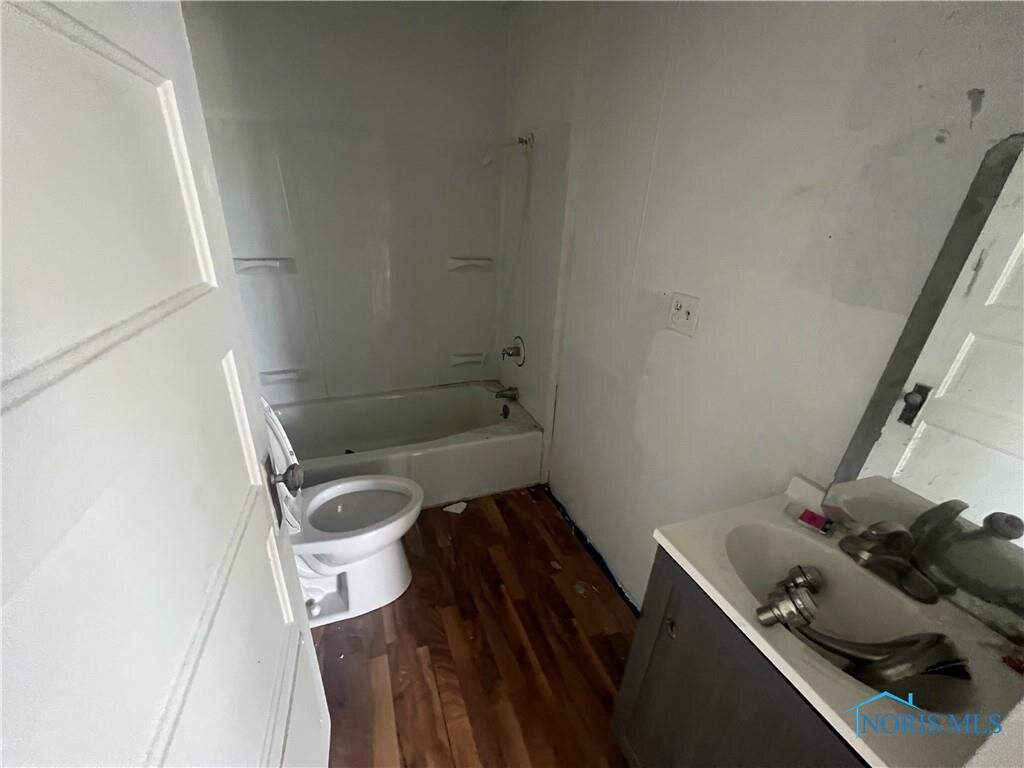 Image for MINIMUM BID AUCTION $50,000! 828 Oakwood Ave