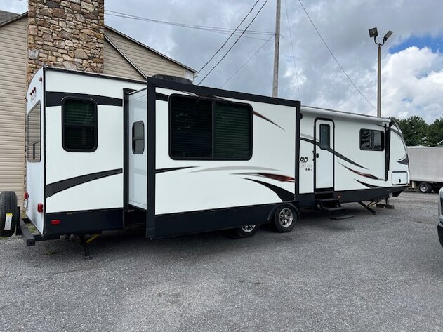 Image for 2017 Mallard Heartland M325 32 FT. Travel Trailer, Camping Accessories, and Sporting Goods Auction