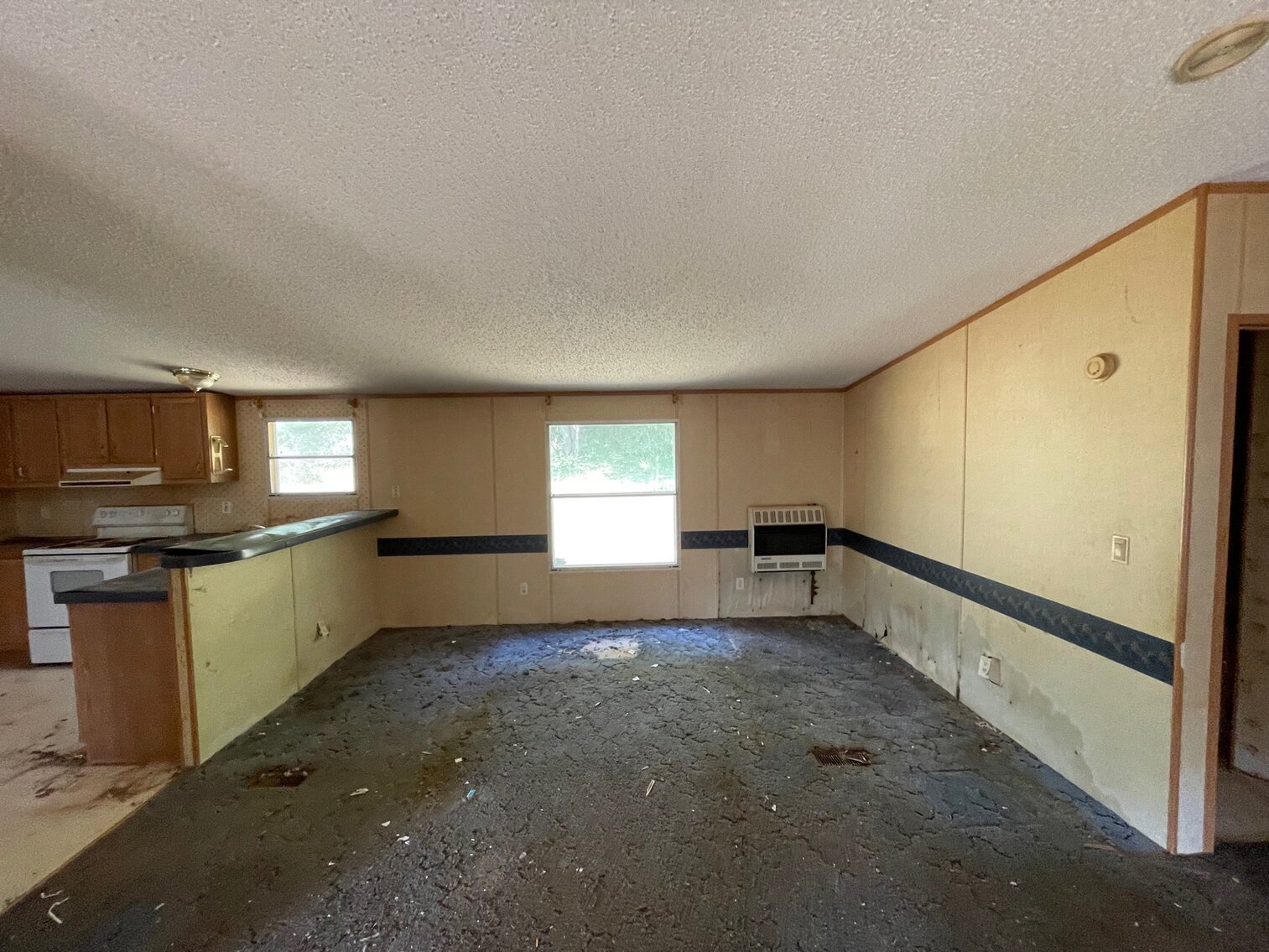 Image for SOLD $23,100 - 3 Bedroom Doublewide Selling to the Highest Bidder