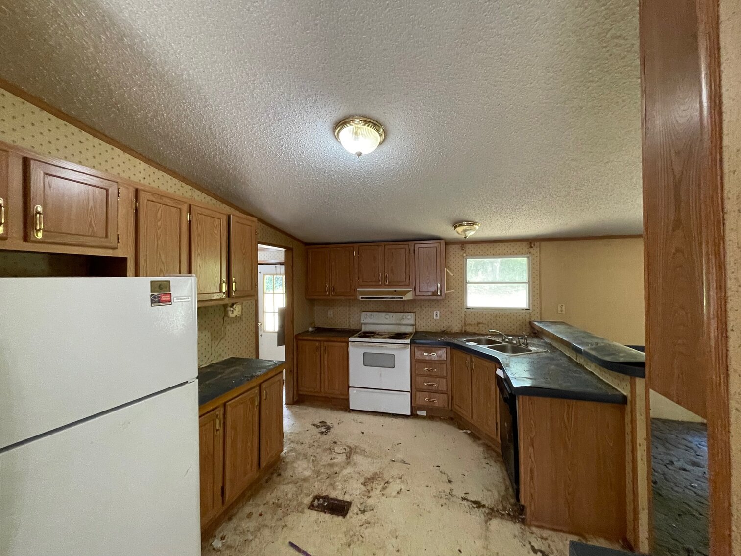 Image for SOLD $23,100 - 3 Bedroom Doublewide Selling to the Highest Bidder