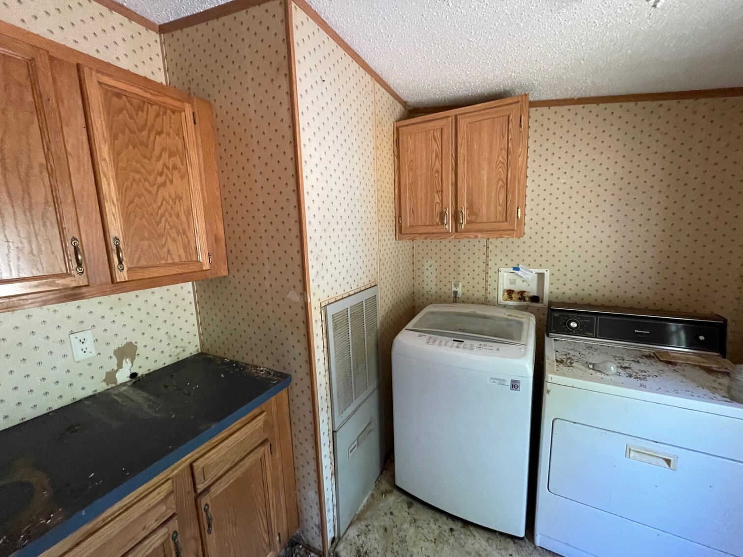 Image for SOLD $23,100 - 3 Bedroom Doublewide Selling to the Highest Bidder