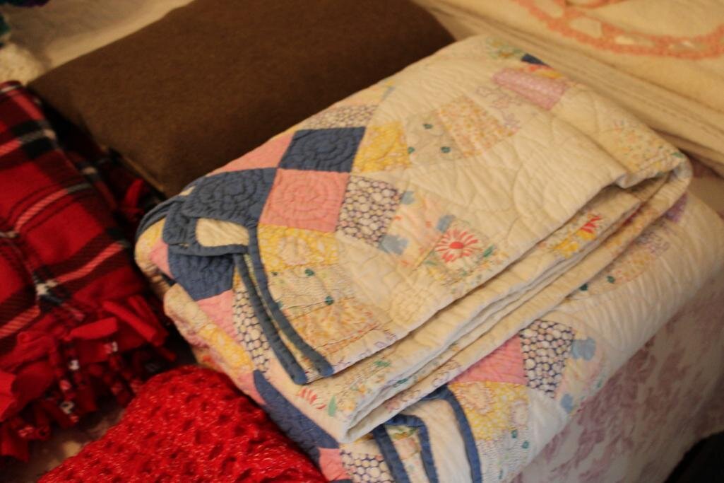 Image for ANTIQUE FURNITURE-QUILTS-COLLECTIBLES