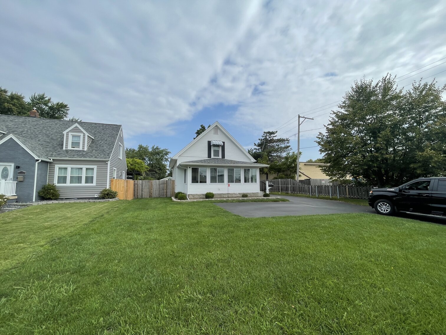 Image for MINIMUM BID AUCTION $69,000! 5322 W Bancroft St