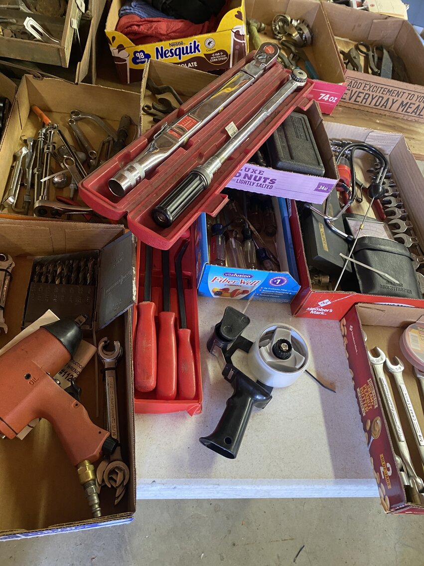 Image for Robert H. Fleenor Estate Sat. Aug. 26th @ 10:00 AM (PERSONAL PROPERTY ONLY) 16131 Fairview Rd. Bristol, Virginia 24201 * 