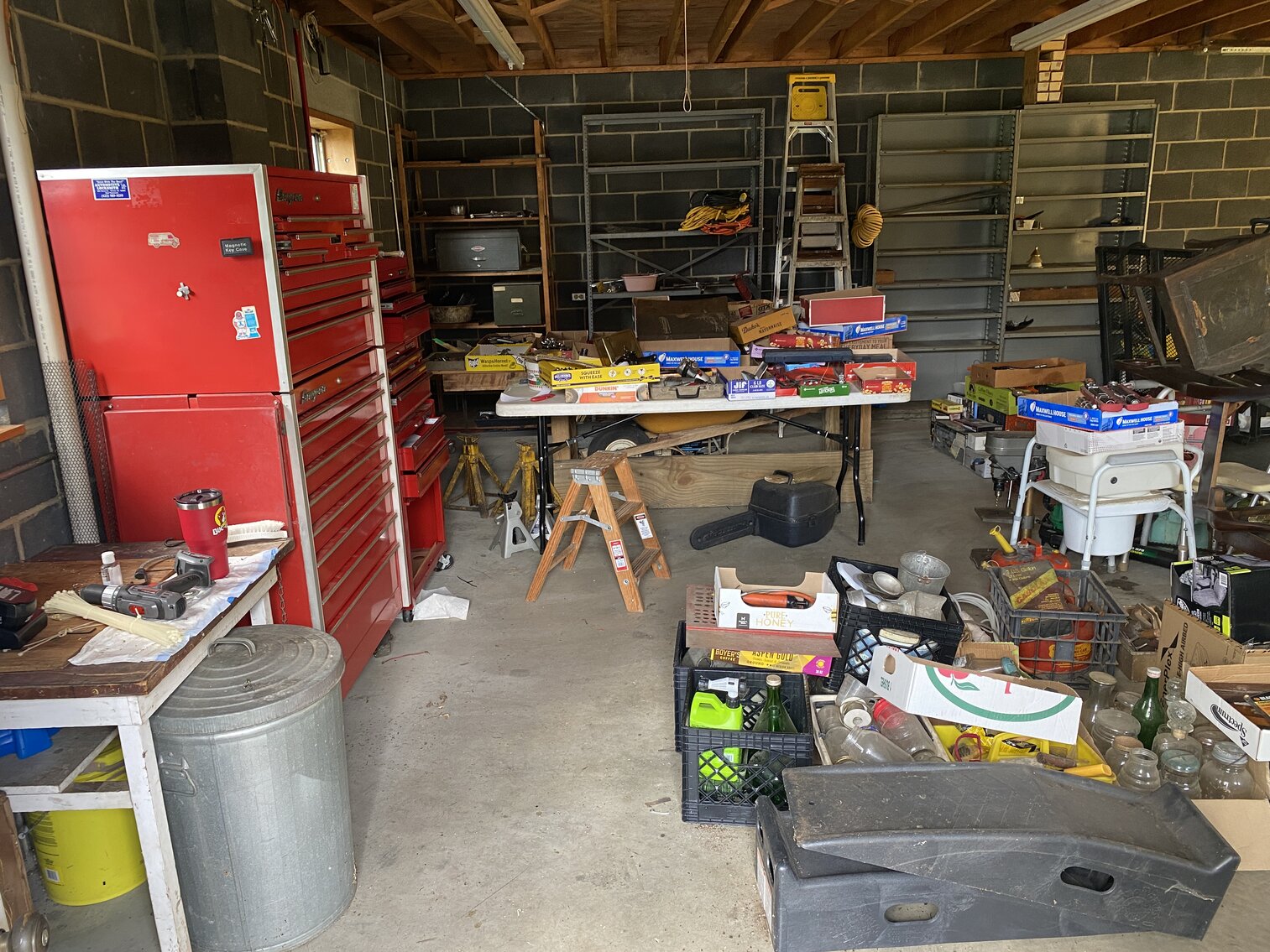 Image for Robert H. Fleenor Estate Sat. Aug. 26th @ 10:00 AM (PERSONAL PROPERTY ONLY) 16131 Fairview Rd. Bristol, Virginia 24201 * 