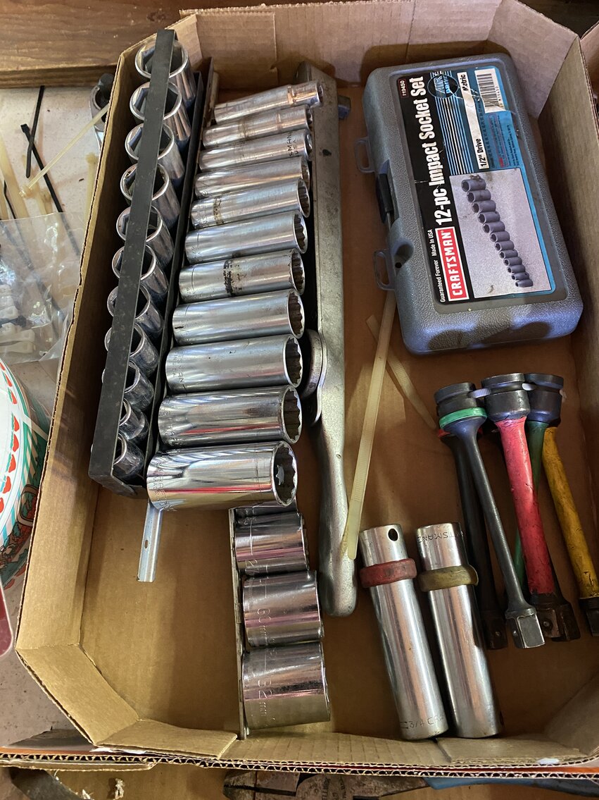 Image for Robert H. Fleenor Estate Sat. Aug. 26th @ 10:00 AM (PERSONAL PROPERTY ONLY) 16131 Fairview Rd. Bristol, Virginia 24201 * 