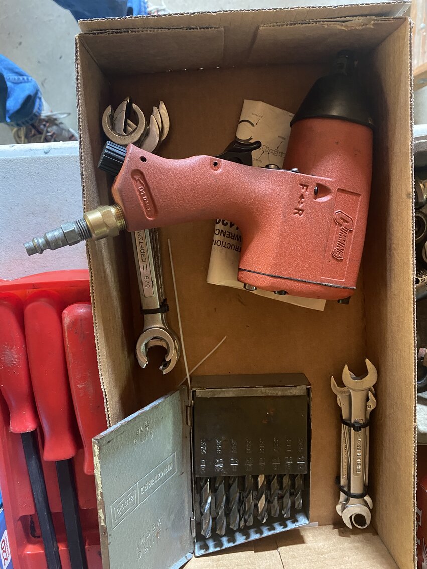 Image for Robert H. Fleenor Estate Sat. Aug. 26th @ 10:00 AM (PERSONAL PROPERTY ONLY) 16131 Fairview Rd. Bristol, Virginia 24201 * 