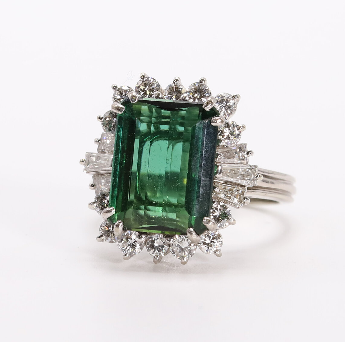 Image for Fine Jewelry and Silver | Fine Art: Day 1 | September 12, 2023 at 10:00 AM