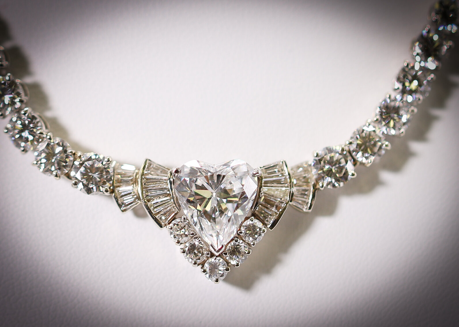 Image for Fine Jewelry and Silver | Fine Art: Day 1 | September 12, 2023 at 10:00 AM